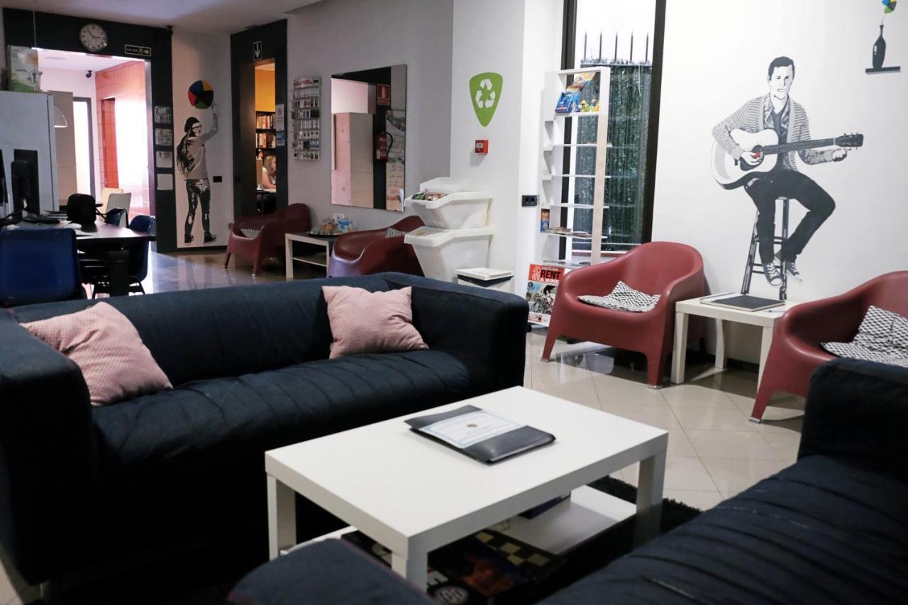 Alternative Creative Youth Hostel Barcelona Kültér fotó